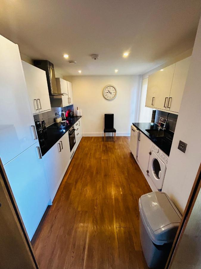 Spacious 3-Bed 3-Bath Luxury Apartment With Balcony Hyde Park Londra Esterno foto