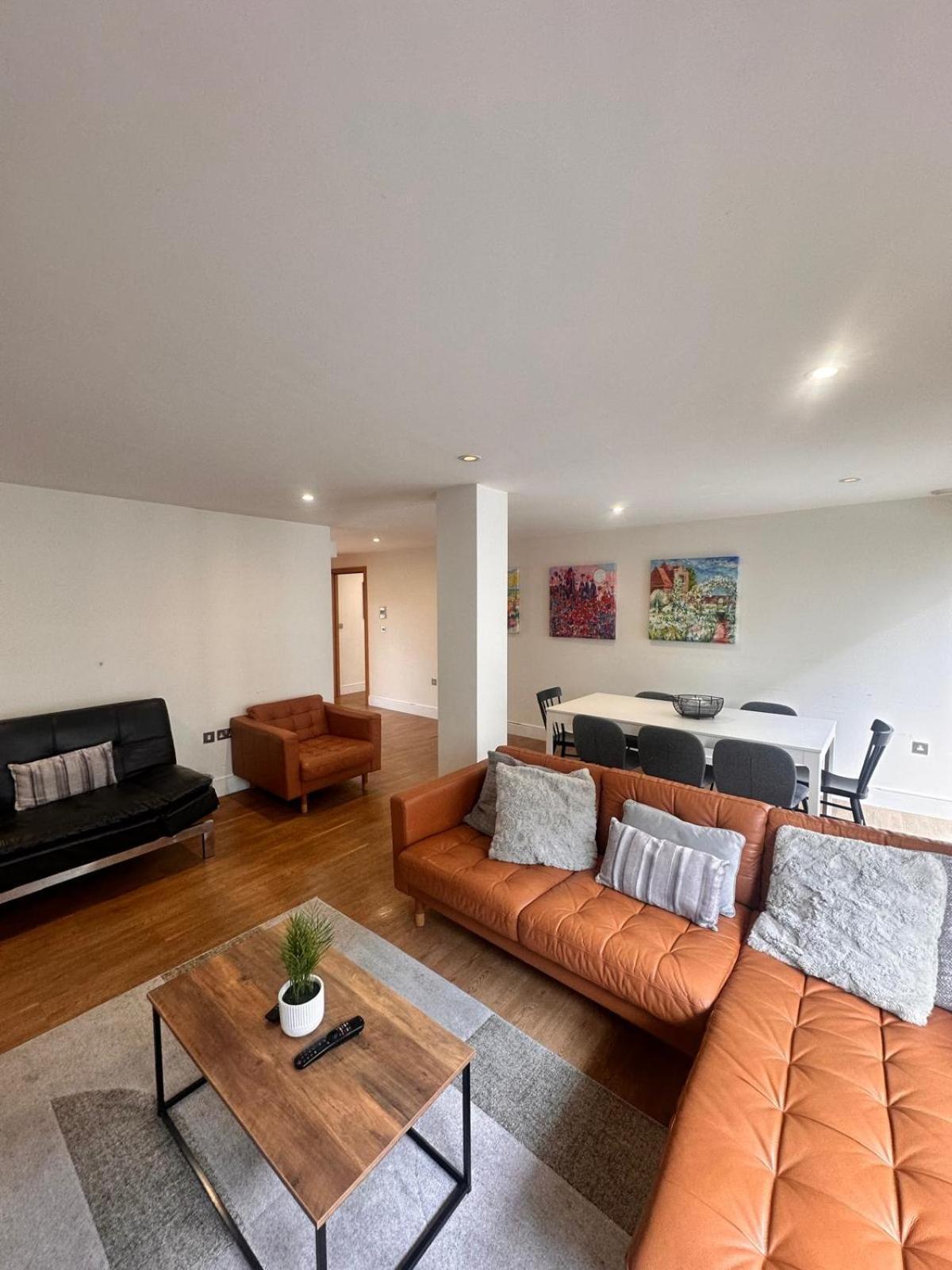 Spacious 3-Bed 3-Bath Luxury Apartment With Balcony Hyde Park Londra Esterno foto